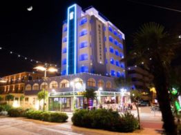 JUIN ET JUILLET À L'HÔTEL ALEXANDRA: Rabais jusqu'à 20%