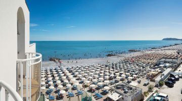 Settimana fronte mare All Inclusive con escursioni