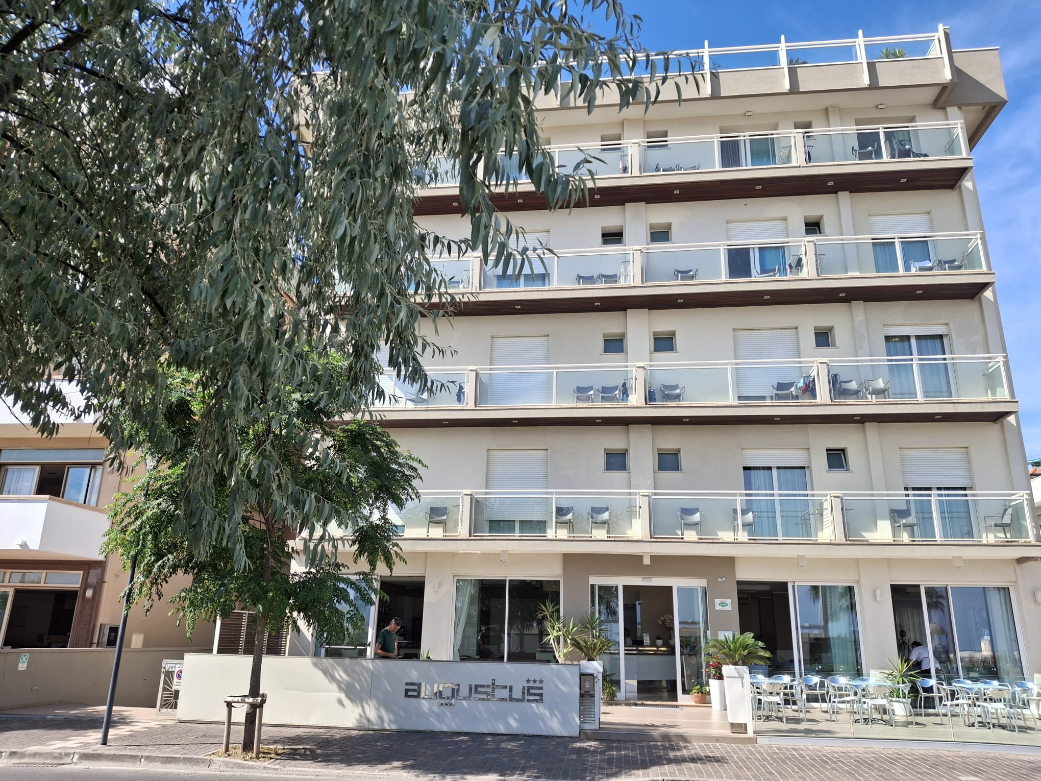 Ultima settimana di luglio in hotel fronte mare